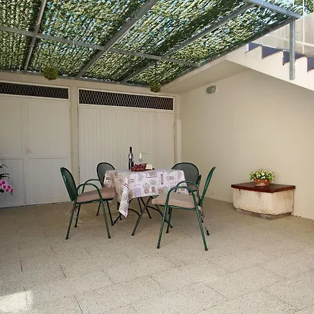Bozena Apartment Makarska